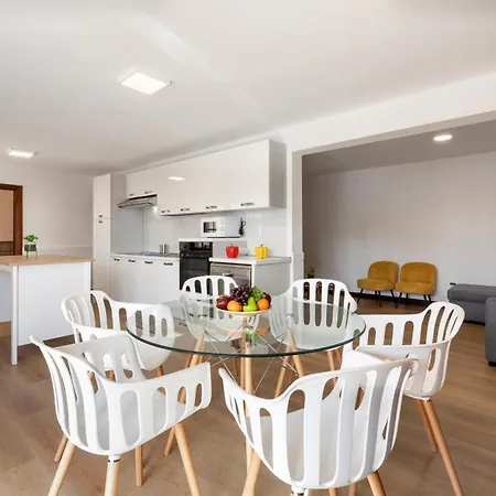 Careva 2 - Vipvipvillas Costa Teguise