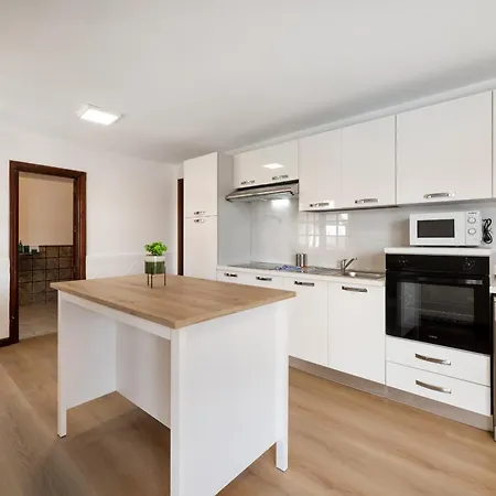 Careva 2 - Vipvipvillas Costa Teguise
